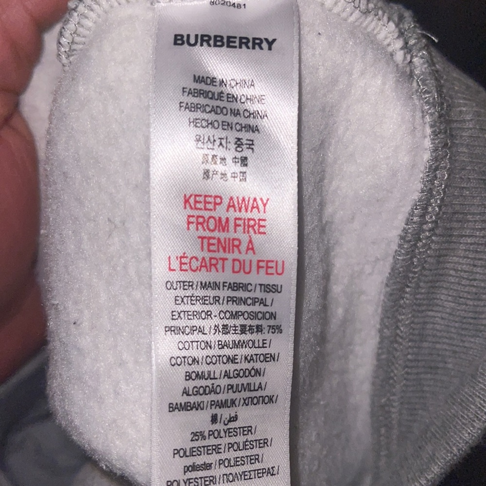 Authentic Burberry Crewneck Sweatshirt - Picture 3 of 4